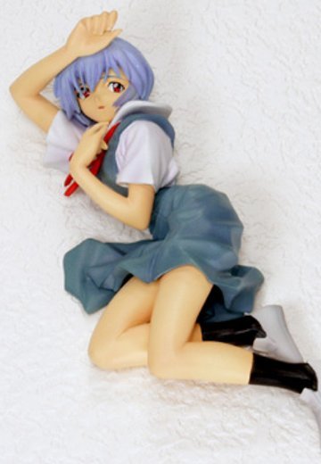 绫波丽（学校制服）寝姿 未涂装