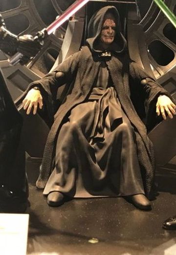 S.H.Figuarts 《星球大战6：绝地归来》帕尔帕廷皇帝