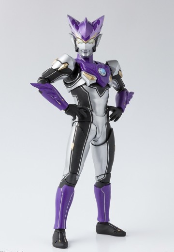 S.H.Figuarts 罗布奥特曼 罗索奥特曼 旋风形态