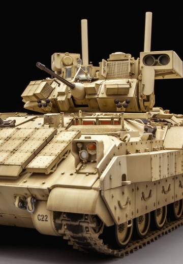 1/35 美国M3A3“布雷德利”BUSK III骑兵战车 | Hpoi手办维基