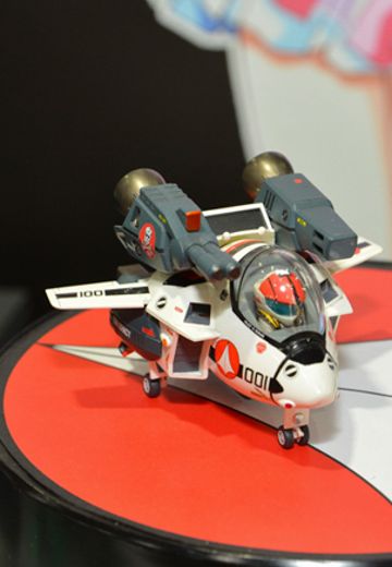 蛋机女孩系列 超时空要塞Macross 1/24 林明美(演出服)＆VF-1S 攻击女武神