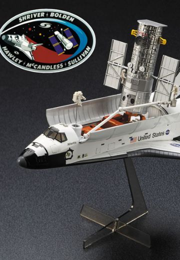 1/200 哈勃太空望远镜&航天飞机＆宇航员 附带魔术贴 | Hpoi手办维基