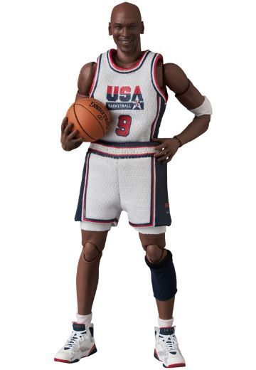 MAFEX No.132 迈克尔 · 乔丹 (1992 TEAM USA)