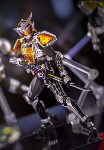 S.H.Figuarts 舞台剧『假面骑士斩月』 -铠武外伝- 假面骑士原型铠武 橙子武装 | Hpoi手办维基