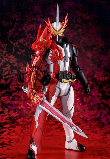 S.H.Figuarts 假面骑士圣刃 勇气之龙