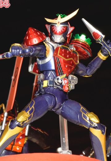 S.H.Figuarts 假面骑士：铠武 假面骑士铠武 草莓武装 | Hpoi手办维基