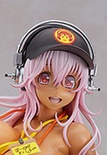 超级索尼子   比基尼服务员