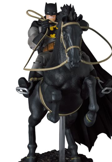 MAFEX 编号205 黑暗骑士归来 蝙蝠侠+马