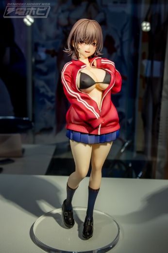 凤日向子 红色运动服