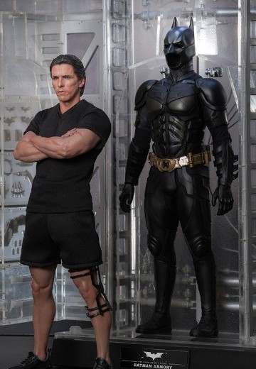 MMS702 蝙蝠侠战衣柜+布鲁斯·韦恩