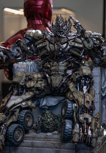 变形金刚 威震天王座