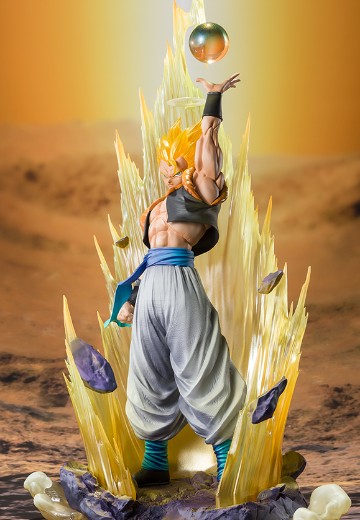 FiguartsZERO [超激战] 龙珠Z 复活！悟空与贝吉塔的合体 超级赛亚人悟吉塔 -展会限定版- | Hpoi手办维基