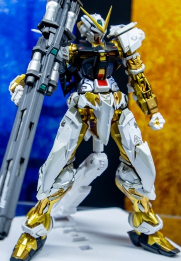METAL BUILD 机动战士高达SEED ASTRAY系列 异端高达金色机（暂称）