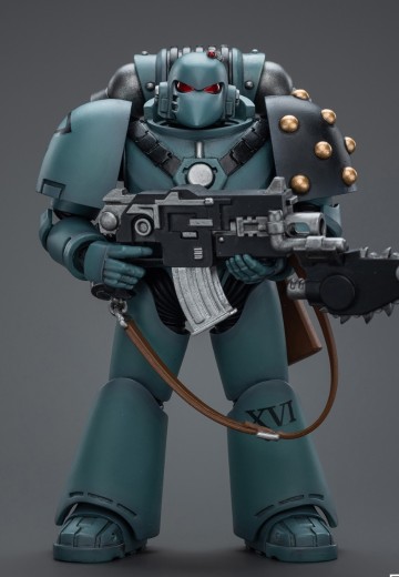 战锤:荷鲁斯叛乱 荷鲁斯之子 MKVI 战术小队 装备爆矢枪和链刀的士兵