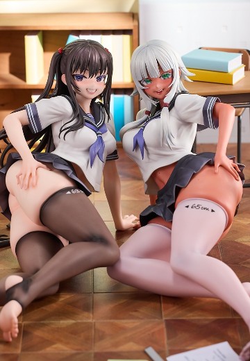 粗腿是身份象征的世界 肉仓色羽 与 相座劳拉 1/3.5通常版