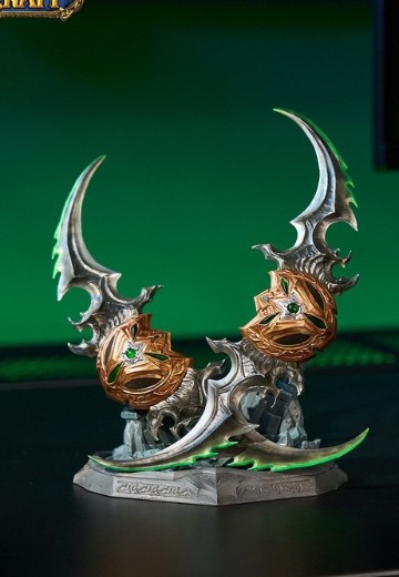 魔兽世界20周年 埃辛诺斯战刃金属复刻摆件