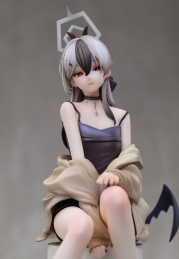 蔚蓝档案 鬼方佳代子 礼服 | Hpoi手办维基