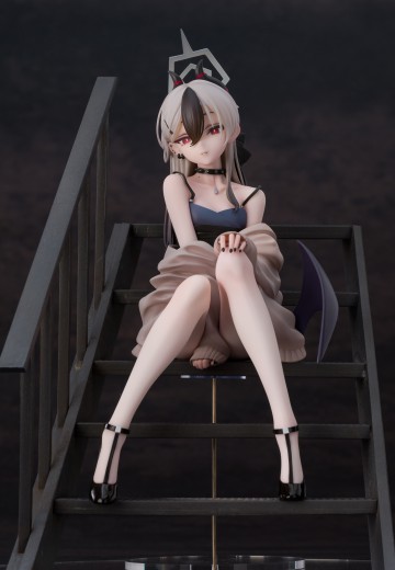 蔚蓝档案 鬼方佳代子 礼服