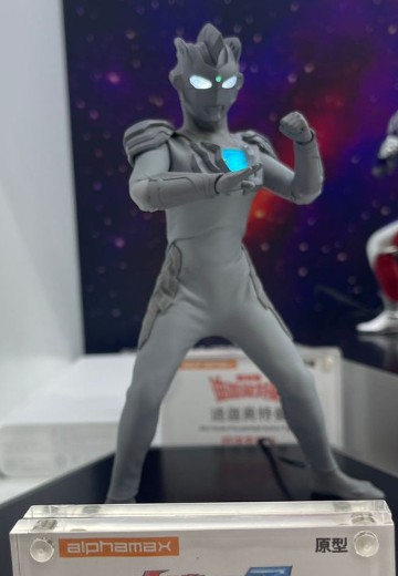 泽塔奥特曼 阿尔法装甲