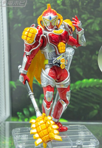 S.H.Figuarts（真骨雕制法）  假面骑士巴隆 芒果武装