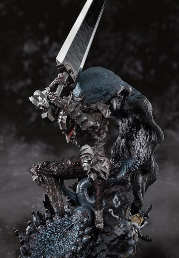 Figuarts Zero Touche Métallique 戈斯（狂战士铠甲） | Hpoi手办维基