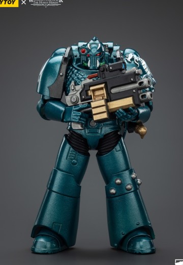 战锤：荷鲁斯之乱 阿尔法军团 猎头者 配备毁灭打击复合爆矢枪和能量匕首