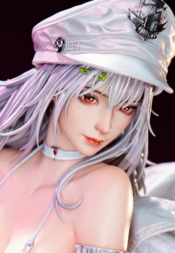 《炽须尾》1/4比例雕像 白衣版