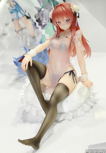 安娜 透视旗袍装