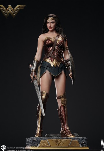 《蝙蝠侠大战超人：正义黎明》-神奇女侠1/6收藏级可动人偶