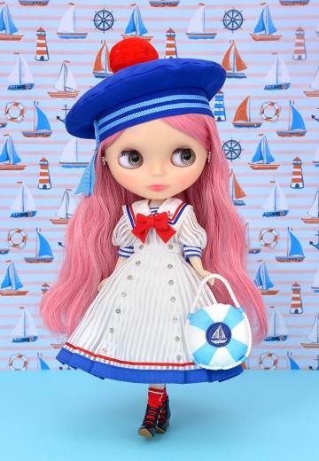 Blythe Sailing Dominique