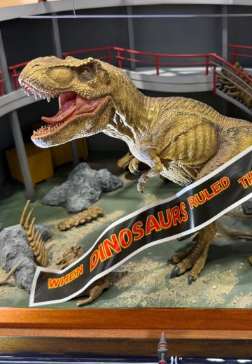 1/35比例塑料模型套件 侏罗纪公园 霸王龙