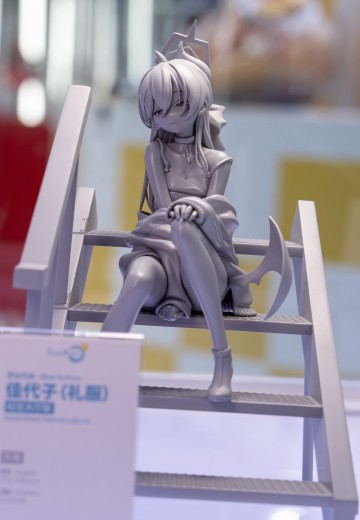 蔚蓝档案 鬼方佳代子（礼服）纪念大厅版