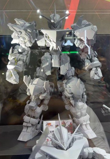 果宝特攻 果元天尊