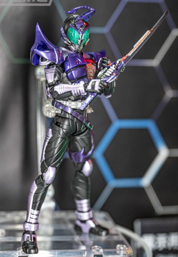S.H.Figuarts（真骨雕制法） 假面骑士剑蝎 骑士形态 | Hpoi手办维基