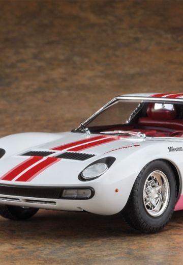 Wild Egg Girls  No.05 兰博基尼 Miura P400 SV “白凪美云” 附带人偶