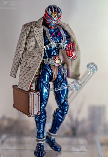 S.H.Figuarts（真骨雕制法）假面骑士响鬼 20周年纪念版 -响鬼之苦-