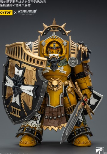 战锤：荷鲁斯之乱 帝国之拳 穿塔尔塔罗斯型终结者盔甲的执政官 配备能量剑和警戒风暴盾 | Hpoi手办维基