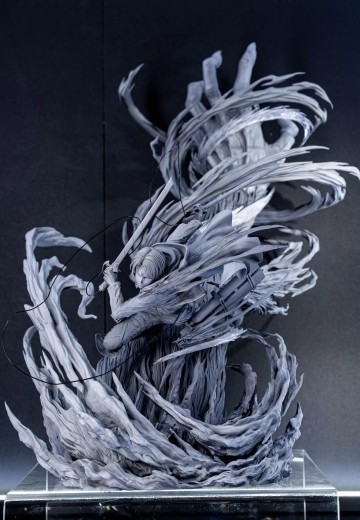 进击的巨人 - 利威尔对阵兽之巨人