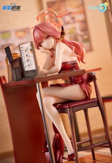 蔚蓝档案 陆八魔爱露（礼服）纪念大厅版