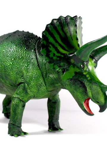 恐怖三角龙 “钢铁角”- 1/18可动玩偶 限量版