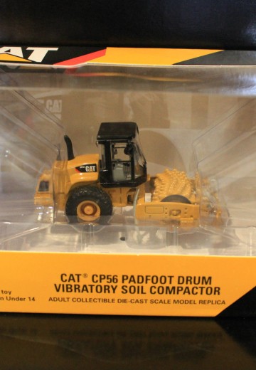 55247 CAT CP56压路机