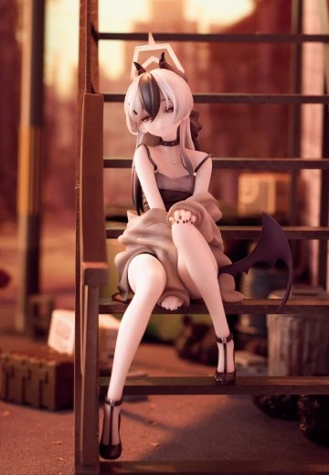 蔚蓝档案 鬼方佳代子（礼服）纪念大厅版