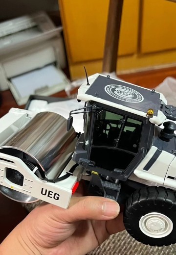 徐工XS265单钢轮压路机；UEG/E8流浪地球 | Hpoi手办维基