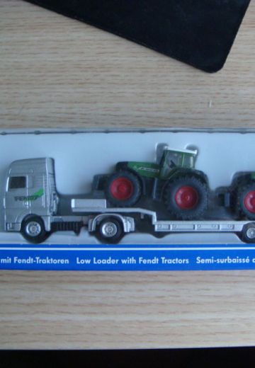 1840 MAN 4×2牵引车+芬特拖拉机×2