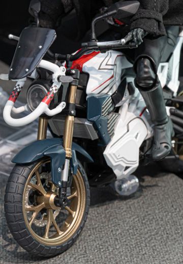 S.H.Figuarts. 新·假面骑士 旋风号标准型