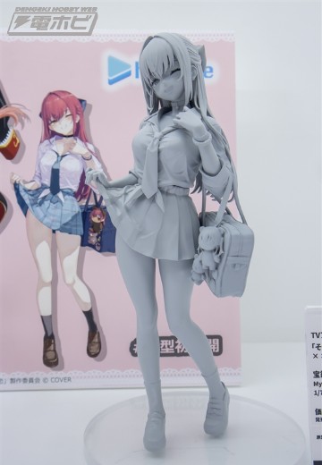 「更衣人偶坠入爱河 喜多川海梦」 × 「 hololive 宝钟玛琳」 宝钟玛琳 Cosplay