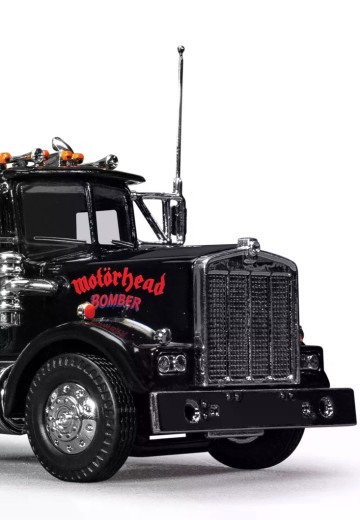 CC55703 肯沃斯牵引卡车+箱式半挂拖车；Motörhead乐队Bomber专辑涂装