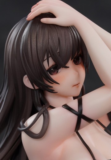 穿着泳装的美海小姐