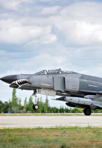 F-4战斗机