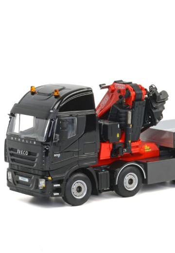 04-1090 依维柯stralis as2 8x4牵引卡车+法西f1300随车起重机